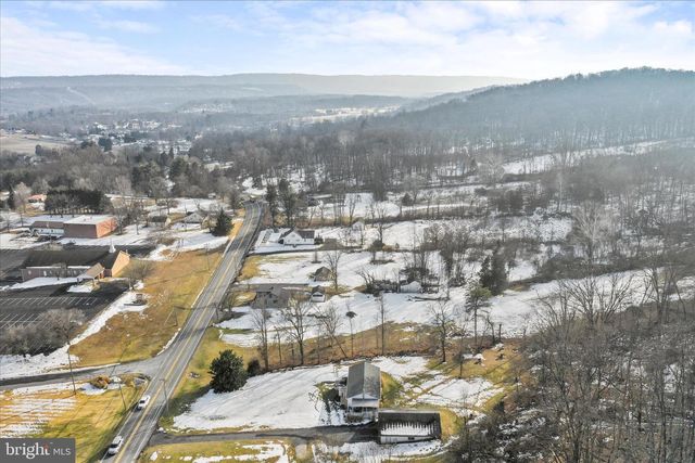 7941 HEDGESVILLE RD, Hedgesville, WV 25427