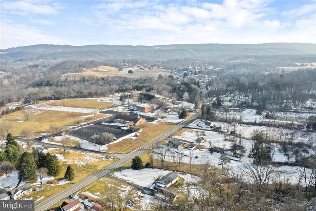 7941 HEDGESVILLE RD, Hedgesville, WV 25427