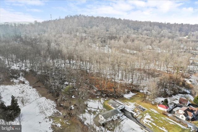 7941 HEDGESVILLE RD, Hedgesville, WV 25427