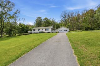 7941 HEDGESVILLE RD, Hedgesville, WV 25427