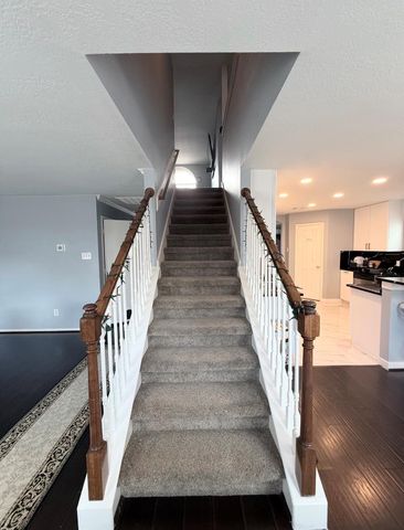 6211 Wimberly Knoll Court, Houston, TX 77084