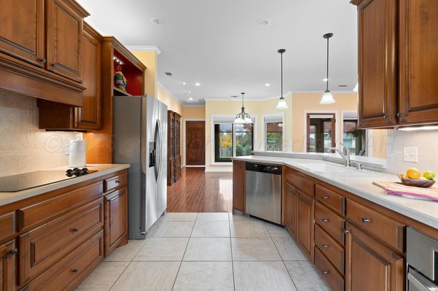 402 CEDAR MEADOW Circle, Amarillo, TX 79124