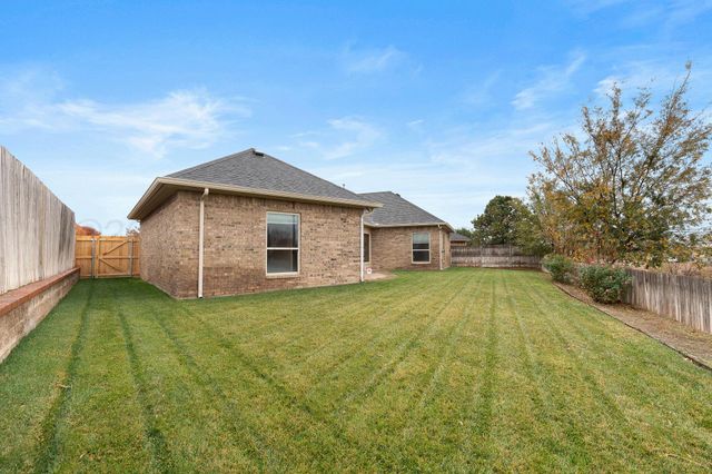 402 CEDAR MEADOW Circle, Amarillo, TX 79124