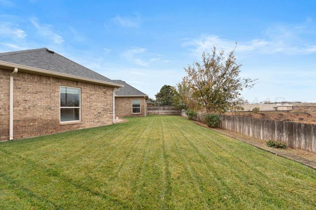 402 CEDAR MEADOW Circle, Amarillo, TX 79124