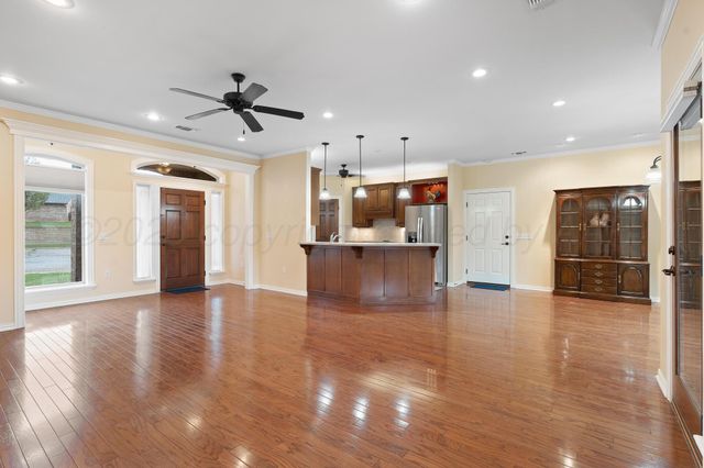 402 CEDAR MEADOW Circle, Amarillo, TX 79124