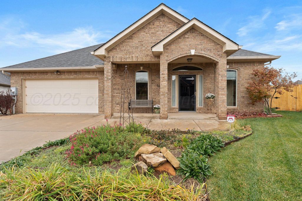 402 CEDAR MEADOW Circle, Amarillo, TX 79124