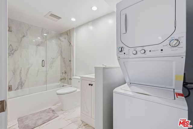 2930 Neilson Way 408, Santa Monica, CA 90405