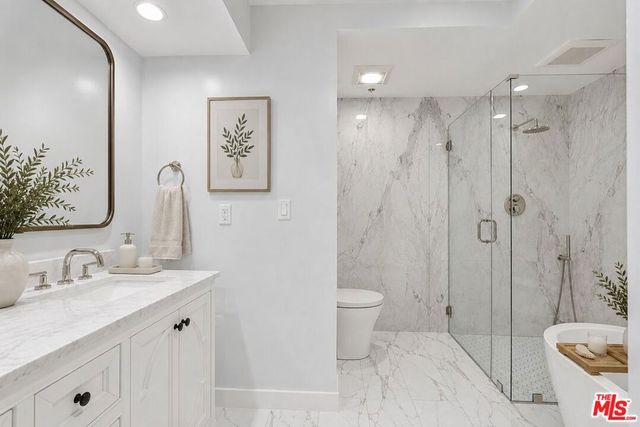 2930 Neilson Way 408, Santa Monica, CA 90405
