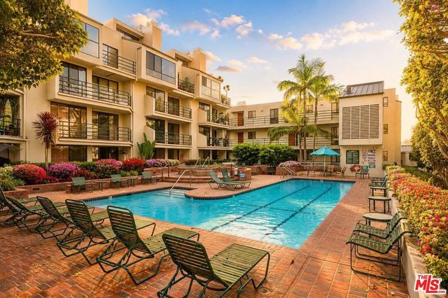 2930 Neilson Way 408, Santa Monica, CA 90405