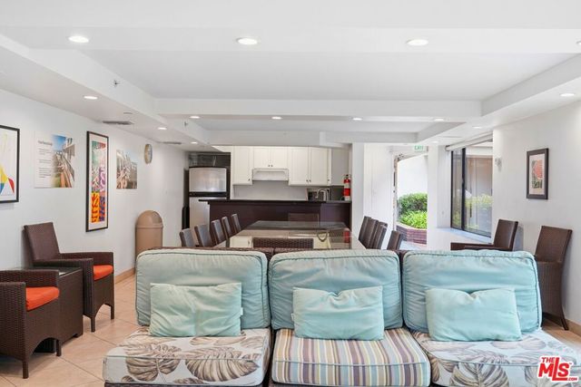 2930 Neilson Way 408, Santa Monica, CA 90405