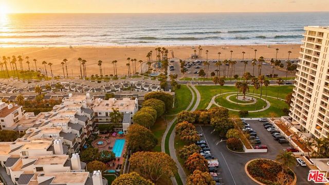 2930 Neilson Way 408, Santa Monica, CA 90405