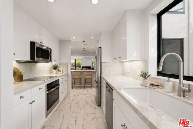 2930 Neilson Way 408, Santa Monica, CA 90405