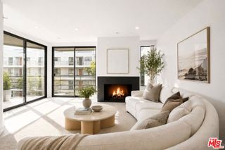 2930 Neilson Way 408, Santa Monica, CA 90405