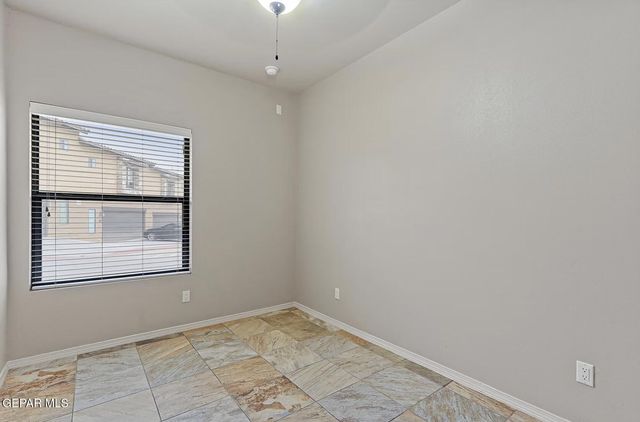 5501 N Stanton Street 7, El Paso, TX 79912