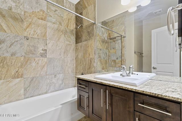 5501 N Stanton Street 7, El Paso, TX 79912