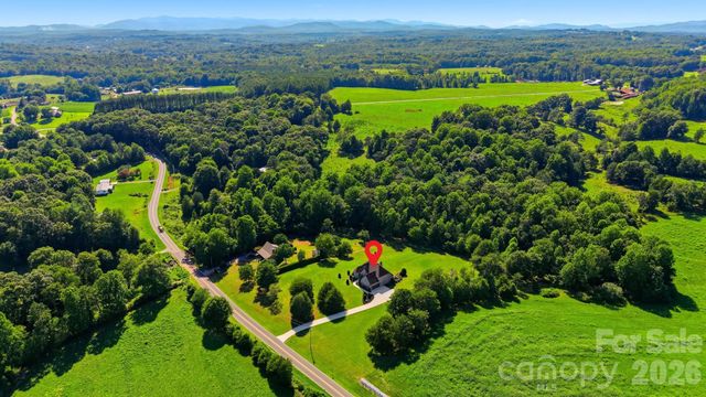 8040 Young Road, Hickory, NC 28602