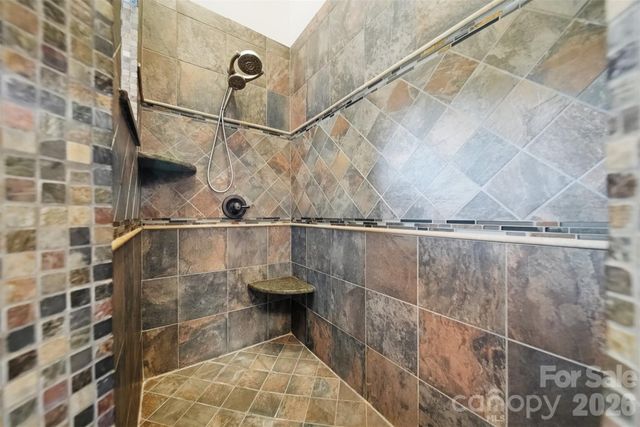 8040 Young Road, Hickory, NC 28602