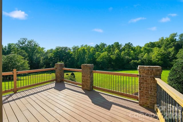 8040 Young Road, Hickory, NC 28602