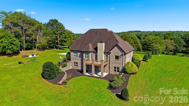 8040 Young Road, Hickory, NC 28602