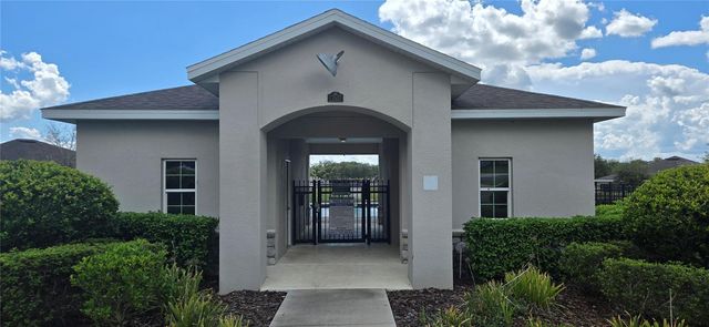 37102 SCENIC BLUFF DRIVE, Grand Island, FL 32735
