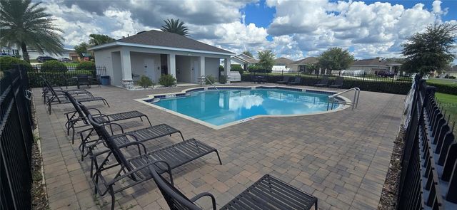 37102 SCENIC BLUFF DRIVE, Grand Island, FL 32735