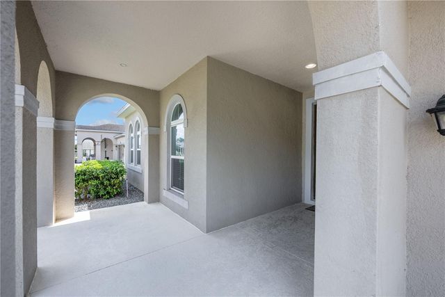 37102 SCENIC BLUFF DRIVE, Grand Island, FL 32735