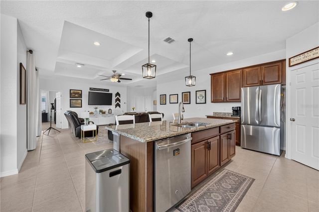 37102 SCENIC BLUFF DRIVE, Grand Island, FL 32735