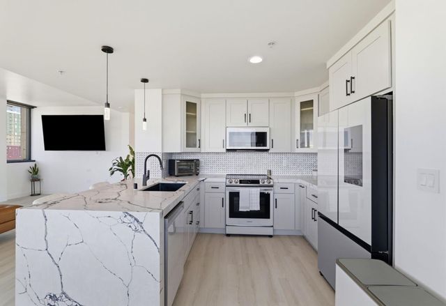 38 N Almaden Boulevard 611, San Jose, CA 95110