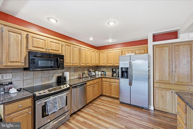 1001 VILLAGE RD, Orwigsburg, PA 17961