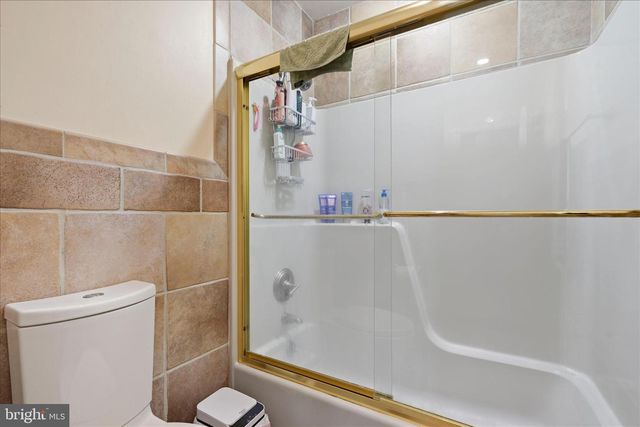 1001 VILLAGE RD, Orwigsburg, PA 17961