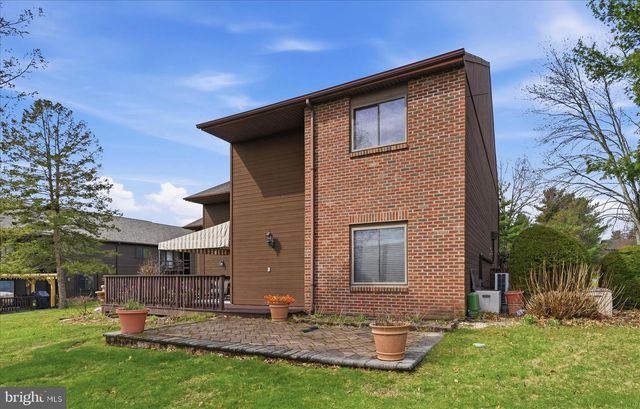 1001 VILLAGE RD, Orwigsburg, PA 17961