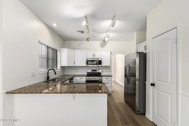 8782 W SHAW BUTTE Drive, Peoria, AZ 85345