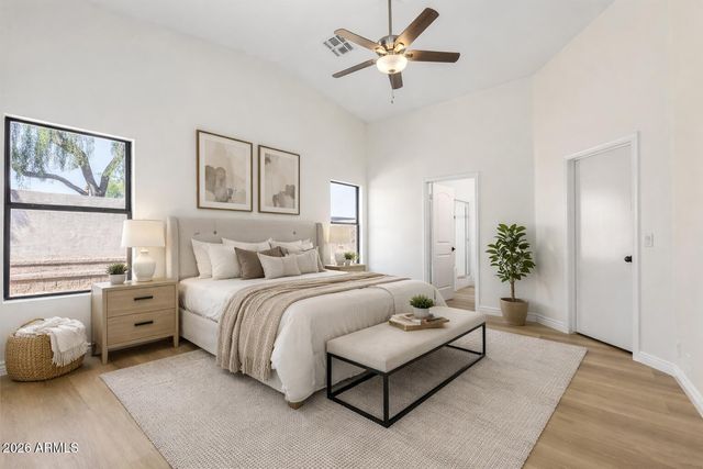 8782 W SHAW BUTTE Drive, Peoria, AZ 85345