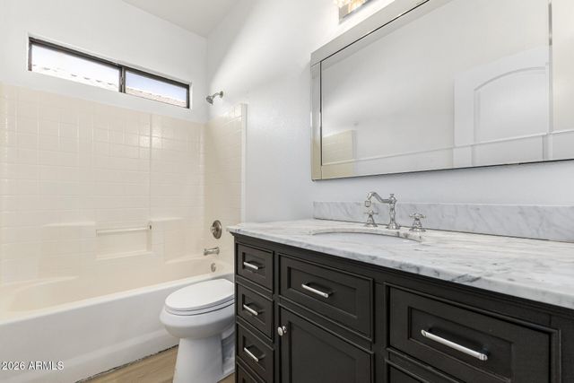 8782 W SHAW BUTTE Drive, Peoria, AZ 85345