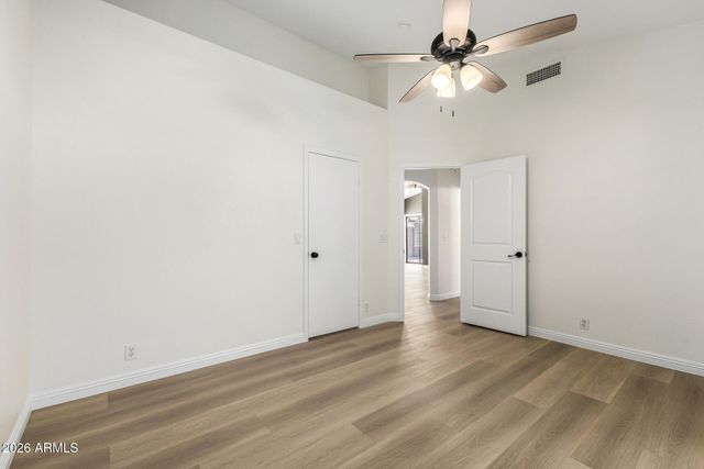 8782 W SHAW BUTTE Drive, Peoria, AZ 85345