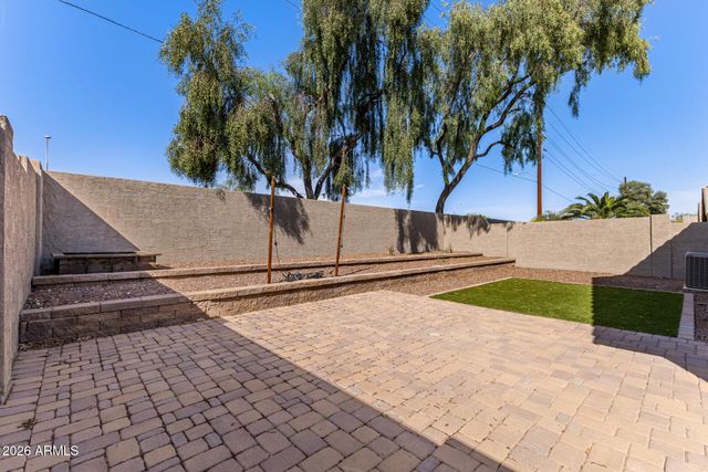 8782 W SHAW BUTTE Drive, Peoria, AZ 85345