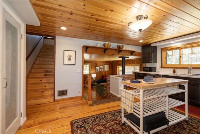 40153 Lakeview Drive, Big Bear Lake, CA 92315