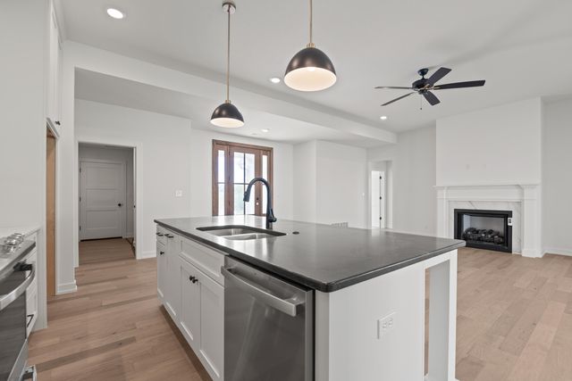 5109 MODESTO DR, Columbia, MO 65203