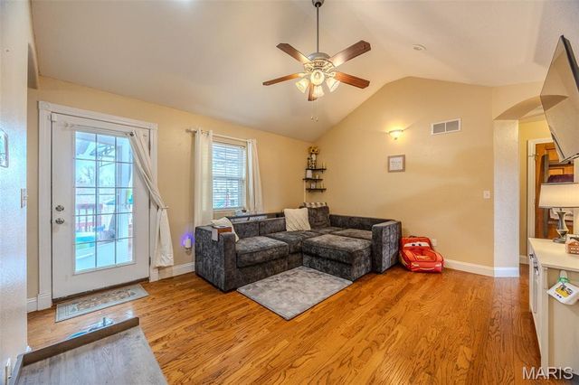 18989 Ladera Road, Waynesville, MO 65583