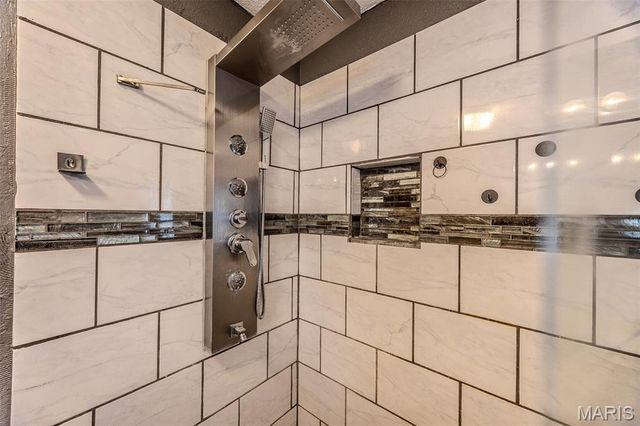 18989 Ladera Road, Waynesville, MO 65583