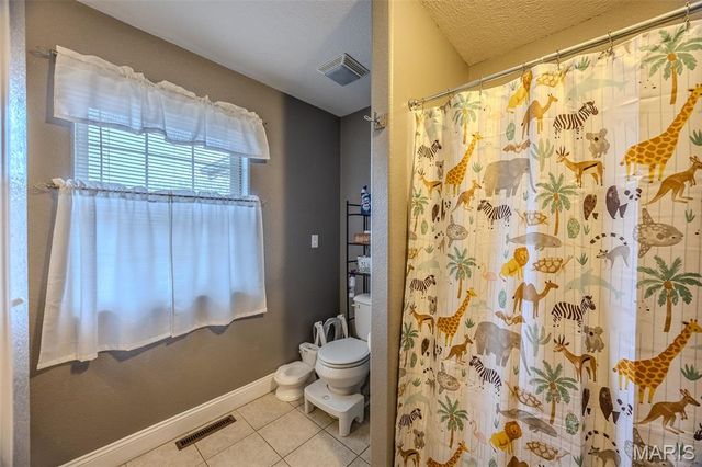 18989 Ladera Road, Waynesville, MO 65583