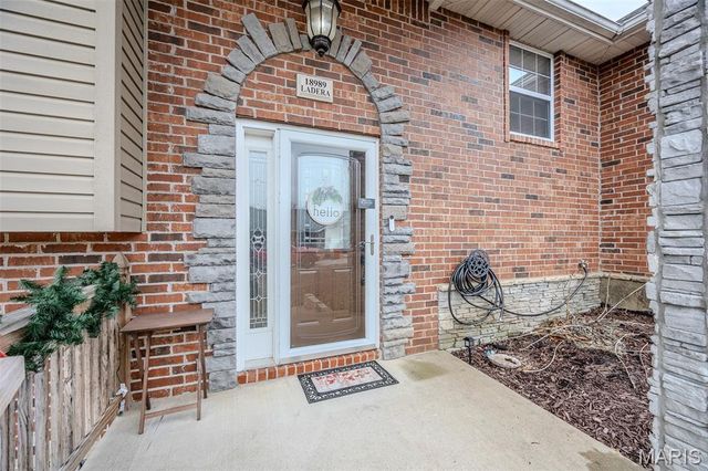 18989 Ladera Road, Waynesville, MO 65583