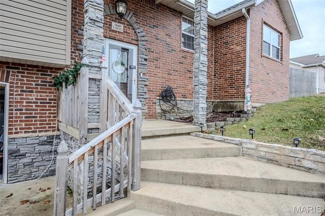 18989 Ladera Road, Waynesville, MO 65583