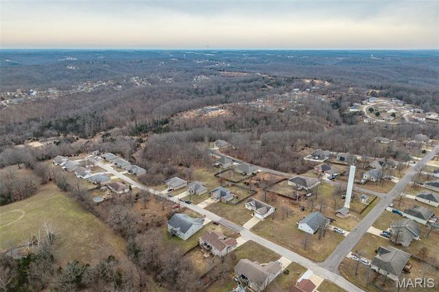 18989 Ladera Road, Waynesville, MO 65583