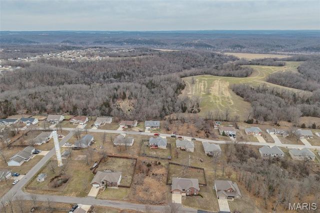 18989 Ladera Road, Waynesville, MO 65583