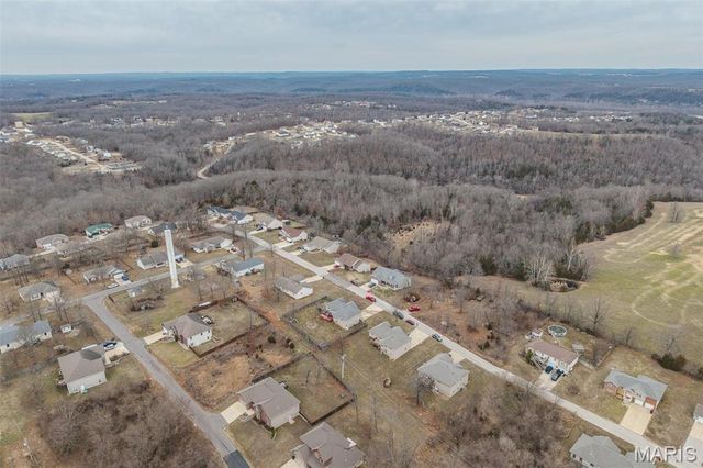 18989 Ladera Road, Waynesville, MO 65583