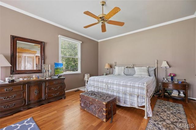 8686 Barby Lane, University City, MO 63124