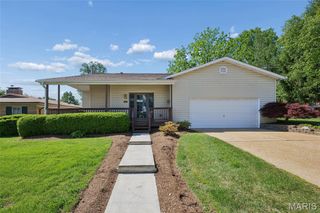 8686 Barby Lane, University City, MO 63124