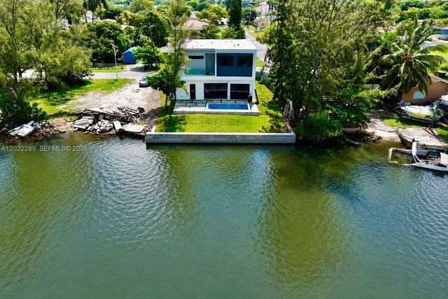 201 NW 14 WAY, Dania Beach, FL 33004