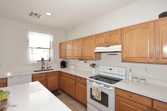 3327 W LEODRA Lane, Phoenix, AZ 85041